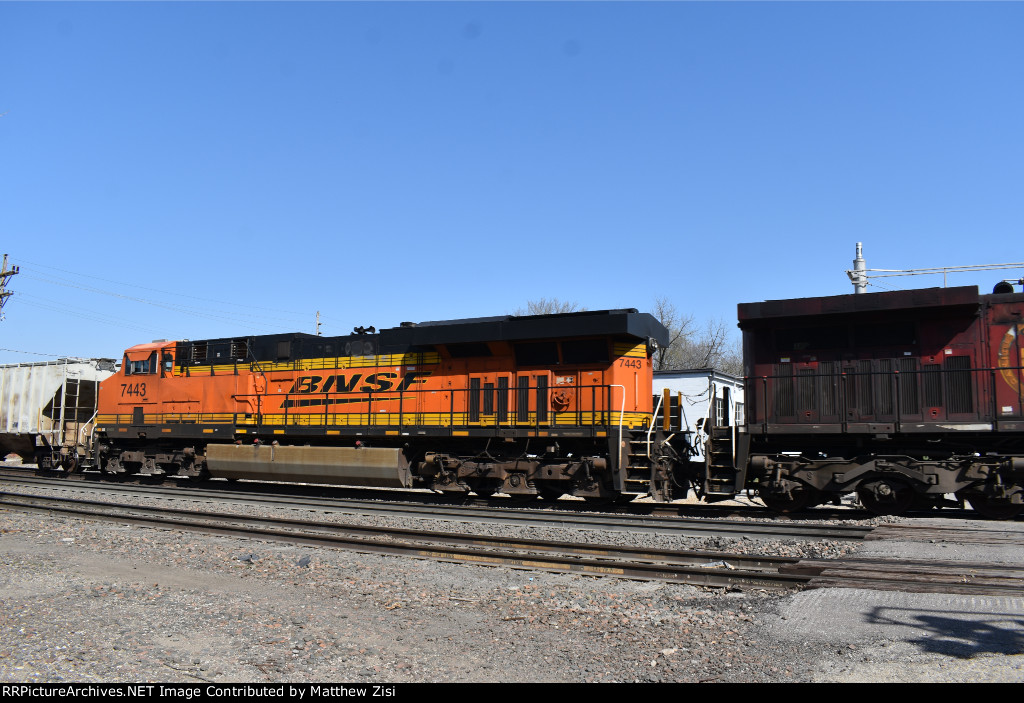 BNSF 7443